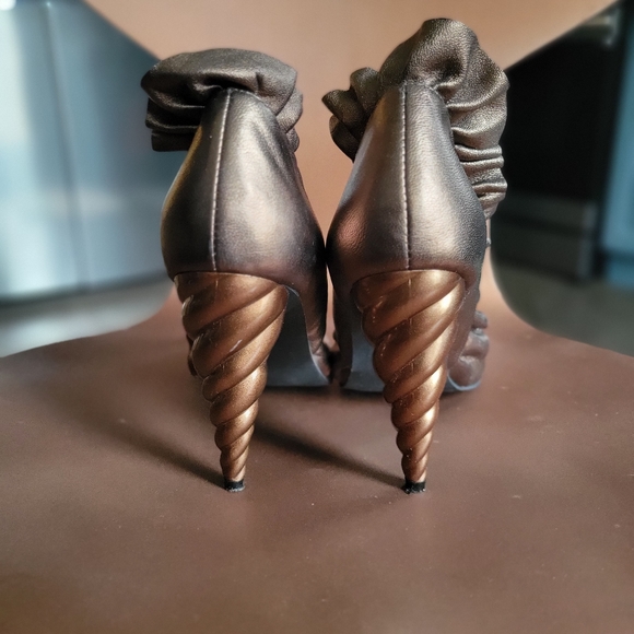 Jeffery Campbell Spiral Heels in Bronze Havana Last - Picture 3 of 4
